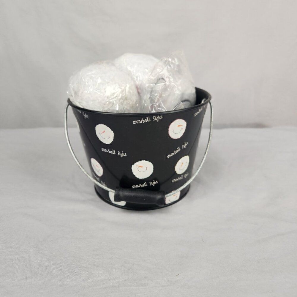 2 Indoor Snowball Fight Balls Buckets Hallmark Red Black 6 Soft Snowballs Each - Picture 2 of 11